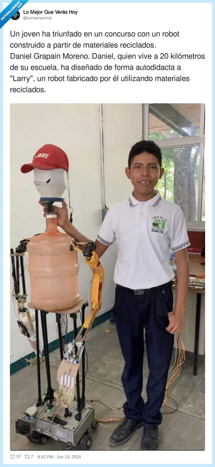 autodidacta,kilómetros,materiales,reciclados,construido