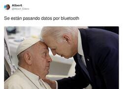 Enlace a Biden feat. El Papa, por @Albert_Edero