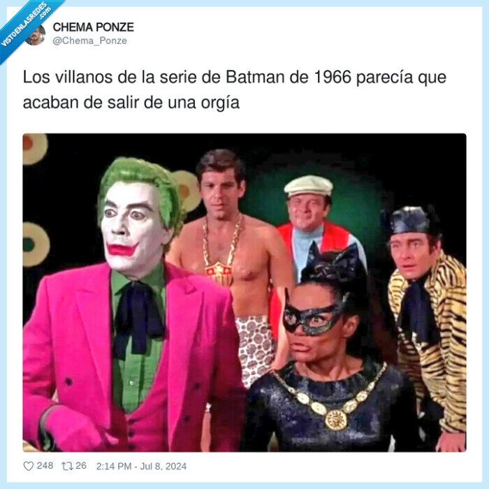 1603234 - Parecen salidos de una carroza del Orgullo, por @Chema_Ponze