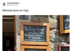 Enlace a ¿Cómo que no se puede comprar la felicidad?, por @LiosdeVecinos