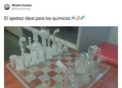 Enlace a El ajedrez químico, por @RincnCuriosoo