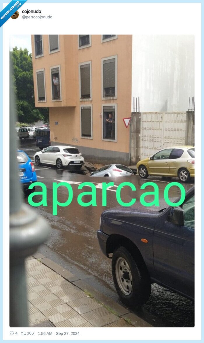 hundirse,coche,agujero