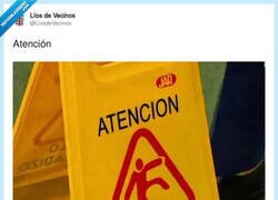 Enlace a Una de vecinos graciosos, por @LiosdeVecinos