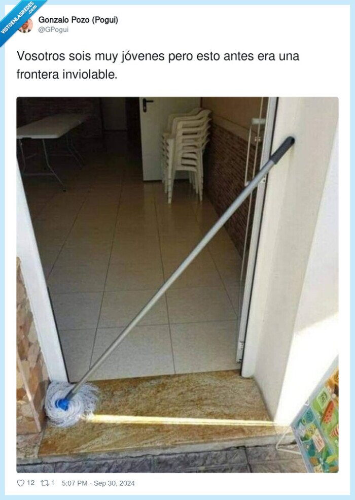 jóvenes,frontera,fregona,puerta