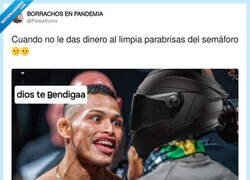 Enlace a A mí es que me incomodan mucho, por @PateaKulos