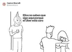 Enlace a Esperando que me lleve alguien, por @capturebizarre