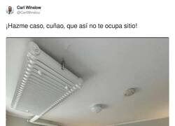 Enlace a Qué ansiedad me genera tener eso en el techo, por @CarlWinslou