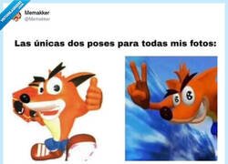 Enlace a Sí, soy ese que siempre queda como un tonto en las fotos, por @Memakker