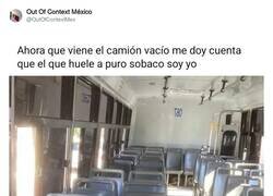Enlace a Pues dúchate, cerdo, por @OutOfContextMex