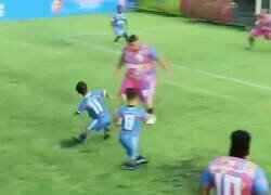 Enlace a Enanos contra obesos, la última combinación que le faltaba hacer al fútbol