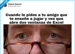 Enlace a Esto va a ser complicado, por @ShitpostRandom