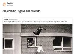 Enlace a El origen del balconing, por @Genko