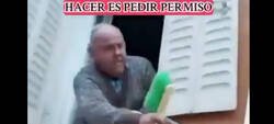 Enlace a Señor Paco se niega a la instalación de fibra óptica en la fachada sin pedir permiso