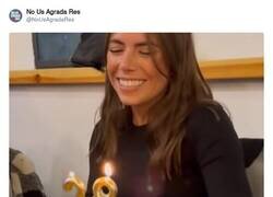 Enlace a No sabría si comérmela o vomitar encima, por @NoUsAgradaRes