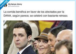 Enlace a Sobra el retraso diría yo, por @TirodeGraciah