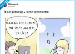 Enlace a Pobre teleoperador pluriempleado, por @xCesiox