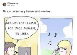 Enlace a Pobre teleoperador pluriempleado, por @xCesiox