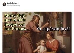 Enlace a Esa rama de la familia en la que solo hay palomas, por @ymuchosmemes
