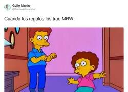 Enlace a Yo sigo esperando mis regalos de reyes, por @Farmaenfurecida