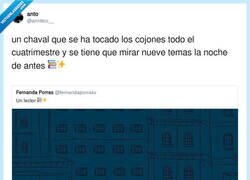 Enlace a ¿Quién más podría ser el de la luz encendida?, por @annttoo__
