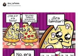 Enlace a De funeral, por @ymuchosmemes