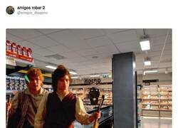 Enlace a Creo que lo ha pillado el segurata, por @amigos_dloajeno