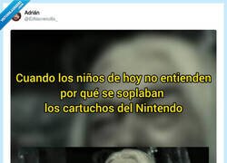Enlace a Qué clase de infancia es esa, por @ElAlacrancillo_