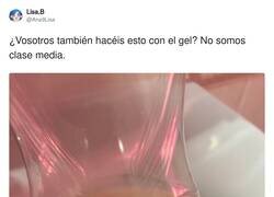 Enlace a Síntoma de que eres pobre, por @Ana9Lisa
