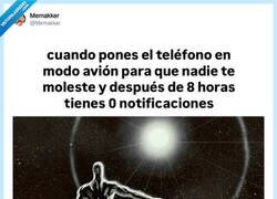 Enlace a Duele cuando pasa, por @Memakker