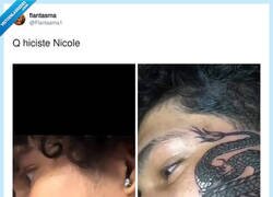 Enlace a Nicole lo trató mal, por @Flantasma1