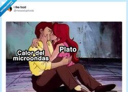 Enlace a Nadie entiende el funcionamiento del microondas, por @messedupfoods