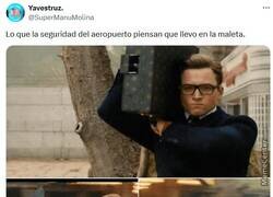 Enlace a Señor, ¿Qué lleva ahí? por @supermanumolina