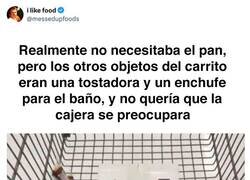 Enlace a La cosa es que pinta raro, por @messedupfoods