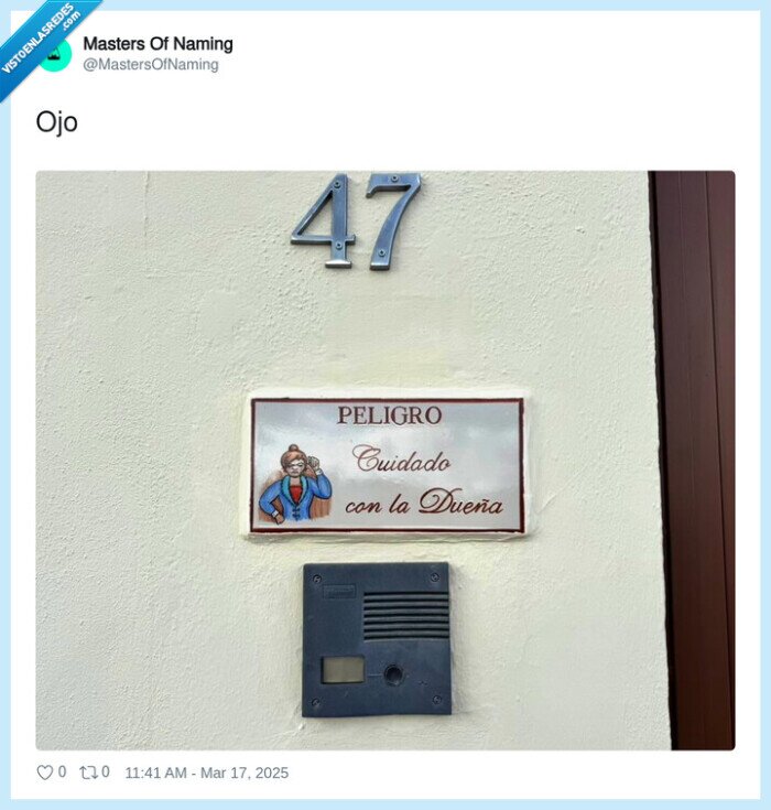 cartel,portal,cuidado con la dueña,peligro