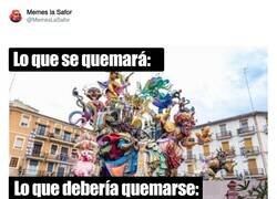 Enlace a Las fallas en Valencia, @MemesLaSafor