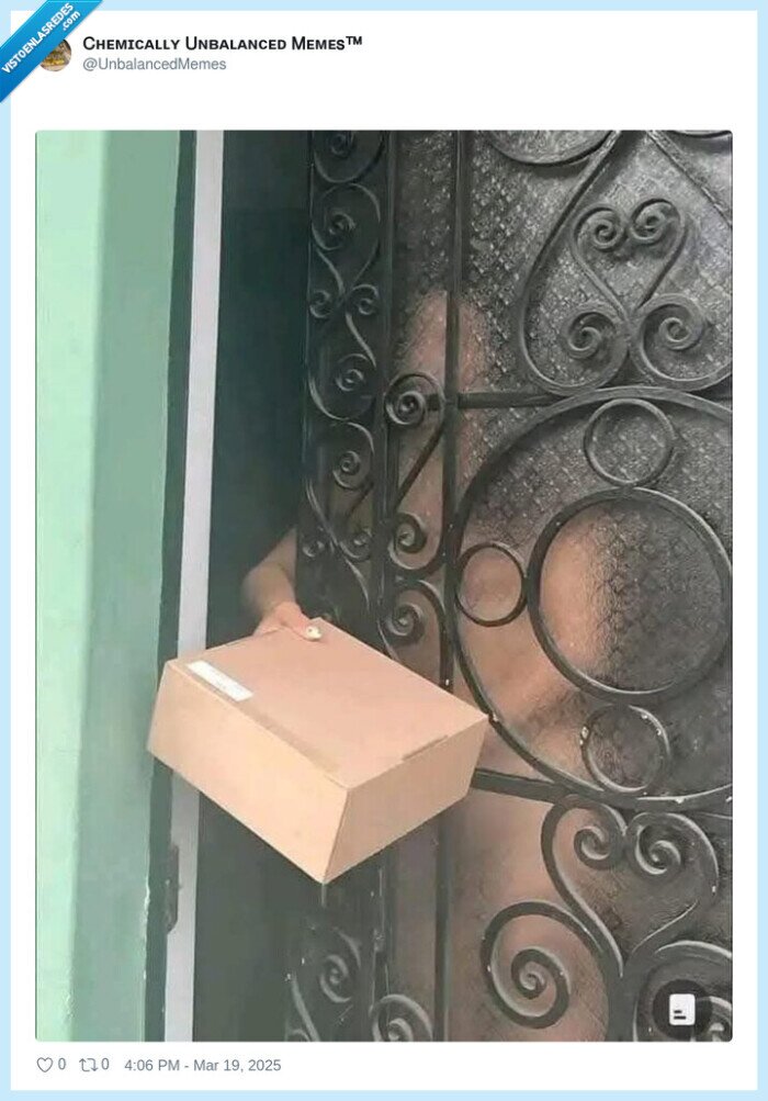 paquete,puerta,desnuda,abrir