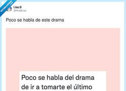 Enlace a Momento triste del día, por @Ana9Lisa