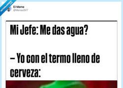 Enlace a Igual le viene bien, por @MemesSV7