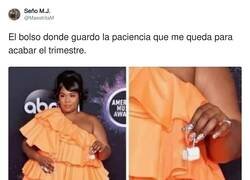 Enlace a También sirve para guardar el dinero que me queda, por @MaestritaM