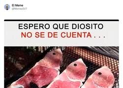 Enlace a Viernes santo, a comer pescado, por @MemesSV7