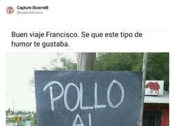 Enlace a Pollo sin papa, por @capturebizarre