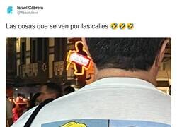 Enlace a La peña se está imprimiendo los memes en camisetas, por @Absolutexe