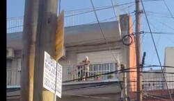 Enlace a La abuela esperando su momento