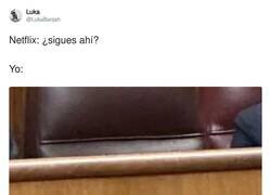 Enlace a Costumbre en el congreso, diputado de VOX gozándose una siesta, por @LukaBanjah