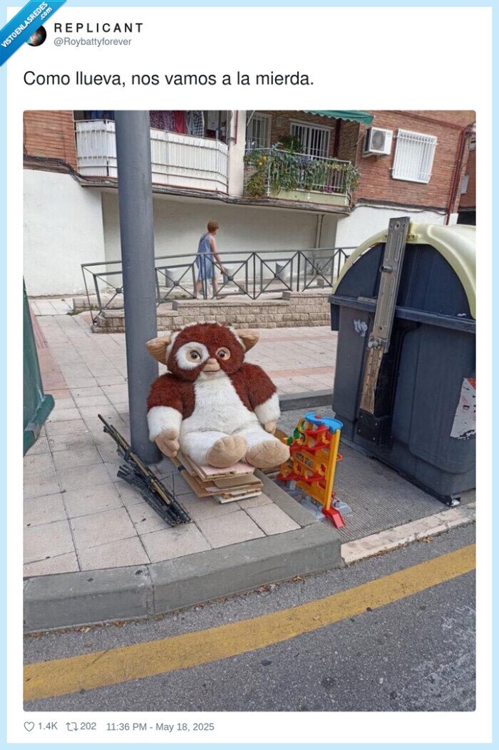 lluvia,gremlin,peluche