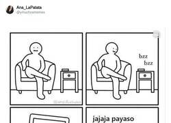 Enlace a Nos vacilan como quieren, por @ymuchosmemes