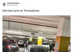 Enlace a Poco me parece, por @LiosdeVecinos