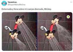 Enlace a Échamelo encima por @supermanumolina