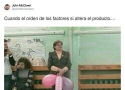 Enlace a Señora, ¿no se da cuenta?, por @JohnMcClanebcn