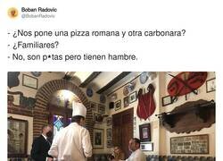 Enlace a Ávalos pidiendo pizza, por @BobanRadovic